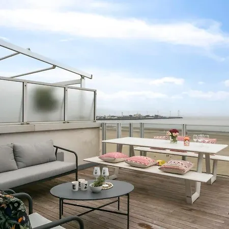 Modern Penthouse With Stunning Sea-view, Sauna And 2 Large Terraces! Appartement Knokke-Heist